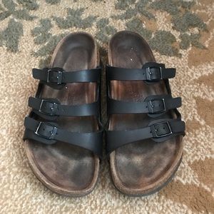 Worn Birkenstock, black leather 38 ! soft footbed.